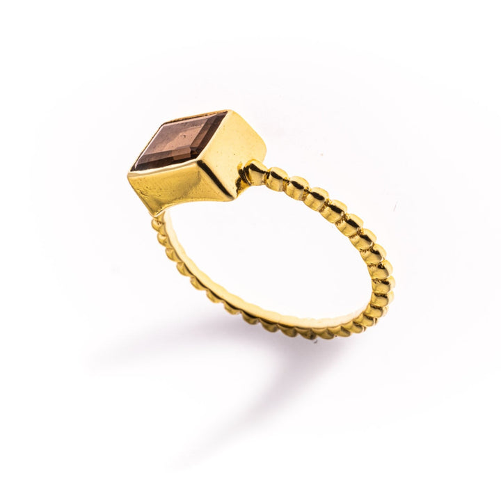 טבעת בלה ציפוי זהב- אבן סמוקי קוורץ