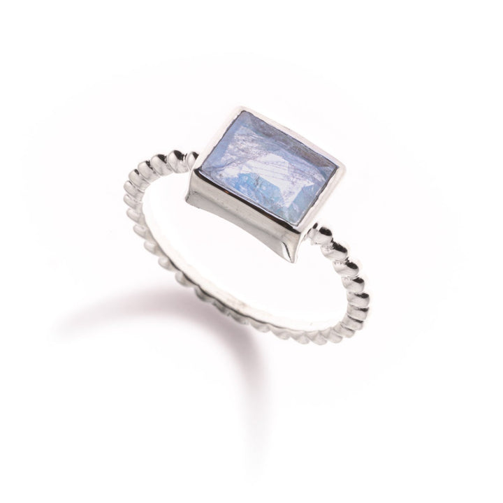 טבעת בלה-אבן מונסטון ריינבו