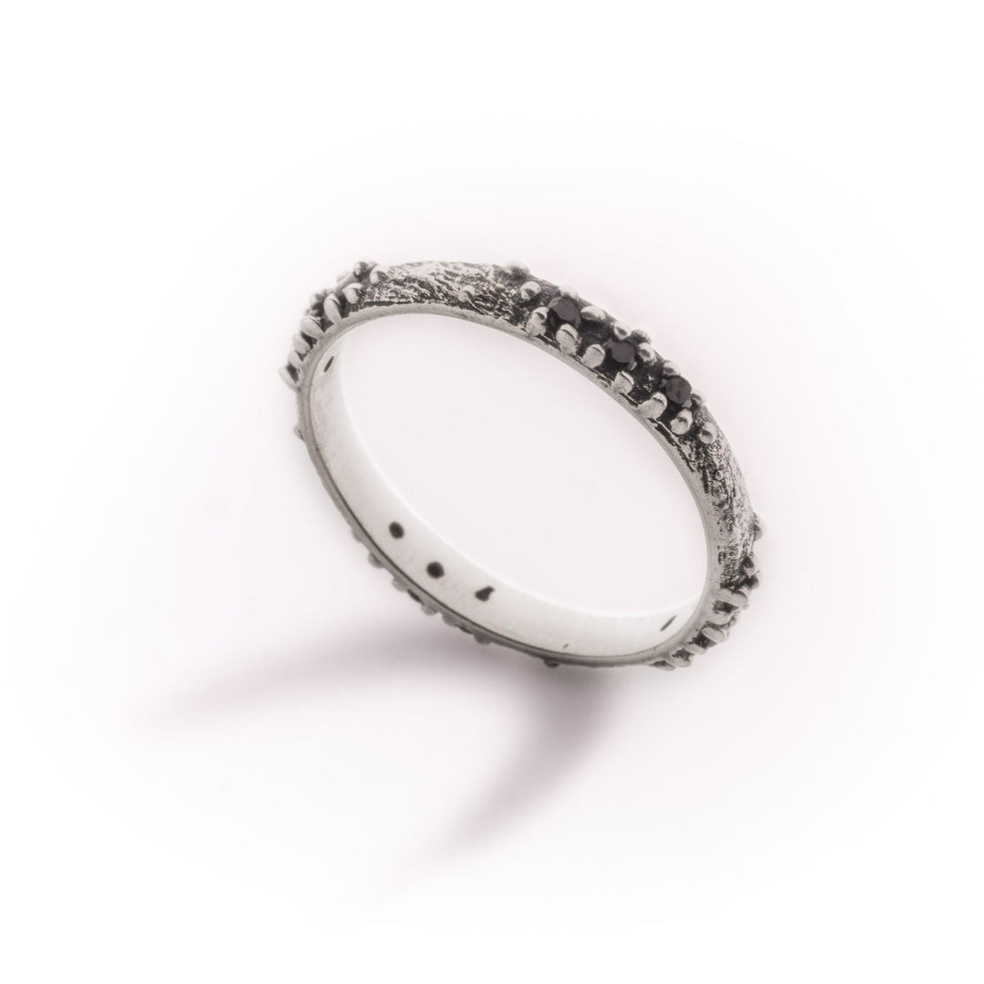 טבעת מימי -אבני אוניקס שחורות