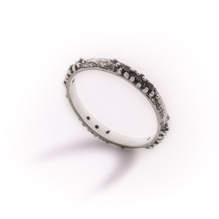 טבעת מימי -אבני אוניקס שחורות