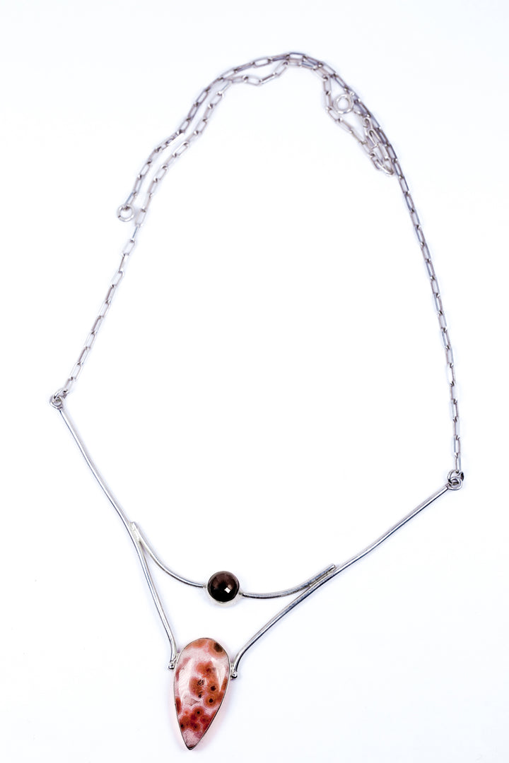 שרשרת נונה -משובצת אבן רובי סטאר וג'אספר אוקינוס