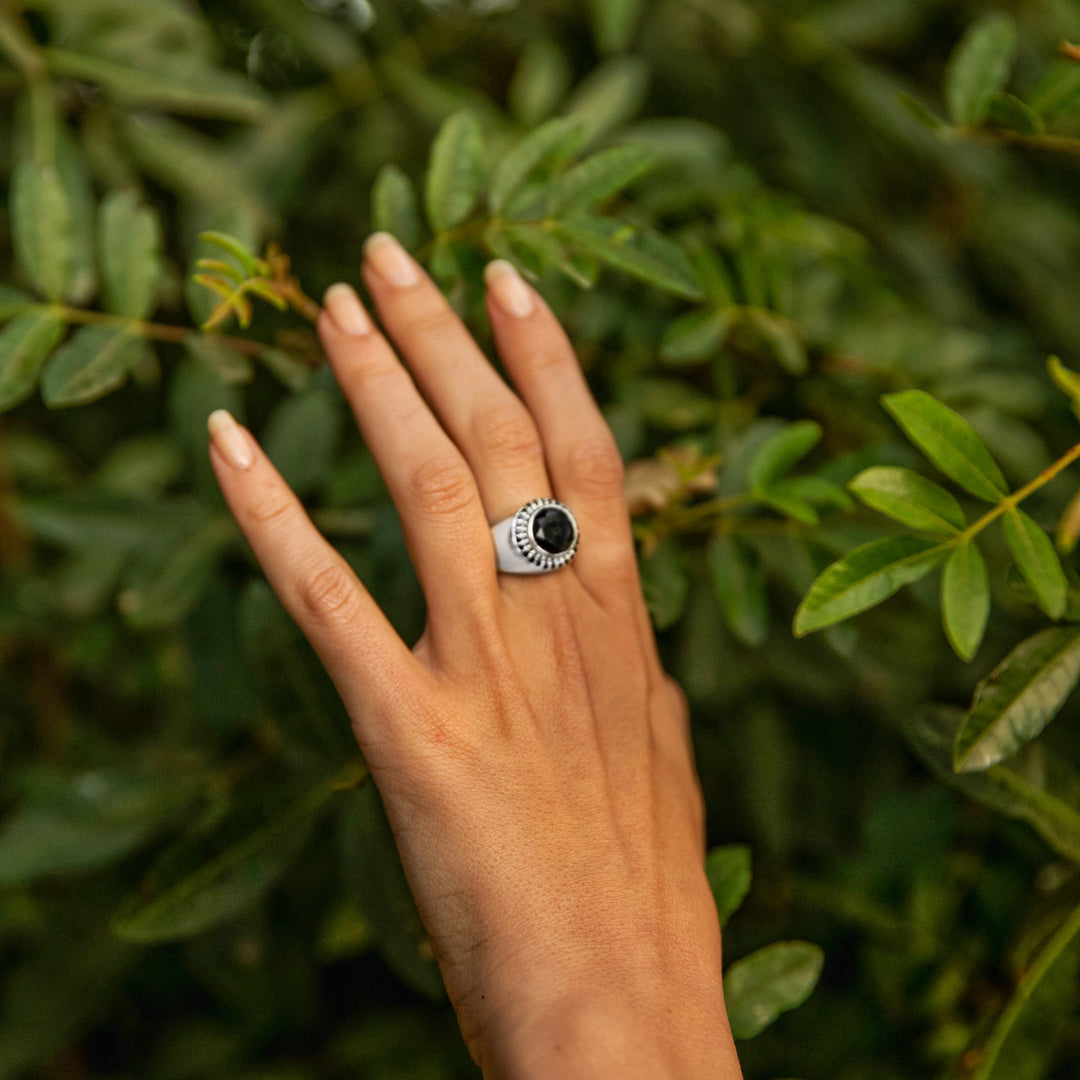 טבעת חותם אבני ספינל שחורות