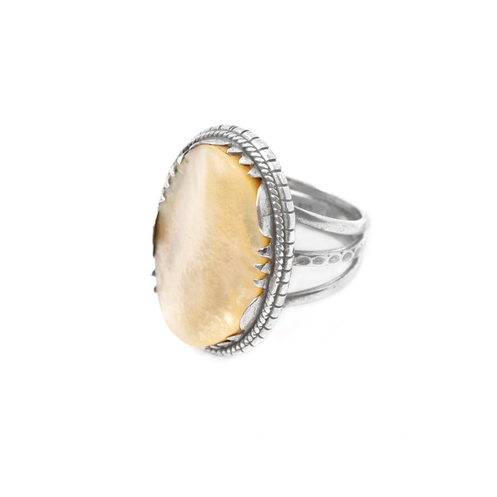 טבעת בוהו שיק- אבן אם הפנינה