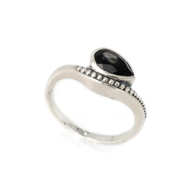 טבעת אליה- אבן אוניקס שחורה