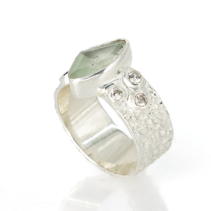 טבעת רפאל-אבן פריהנייט